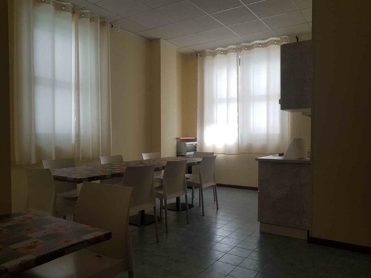 Hotel Piramide Реджо Емилия Екстериор снимка