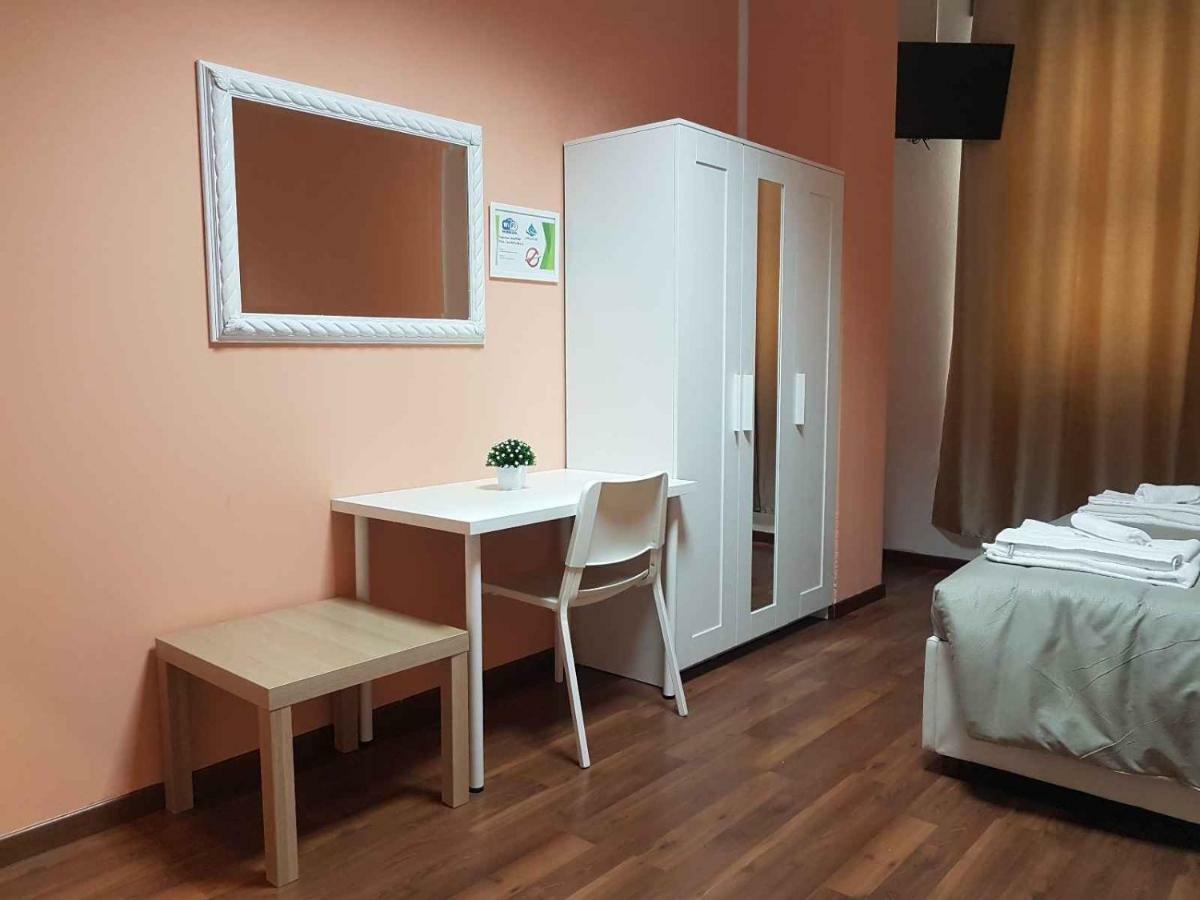 Hotel Piramide Реджо Емилия Екстериор снимка
