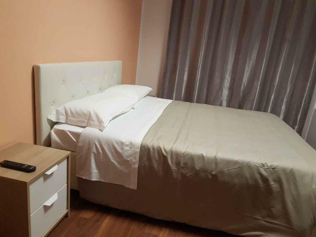 Hotel Piramide Реджо Емилия Екстериор снимка