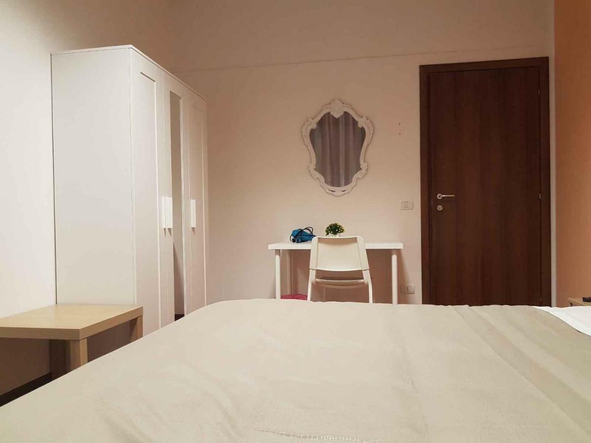 Hotel Piramide Реджо Емилия Екстериор снимка