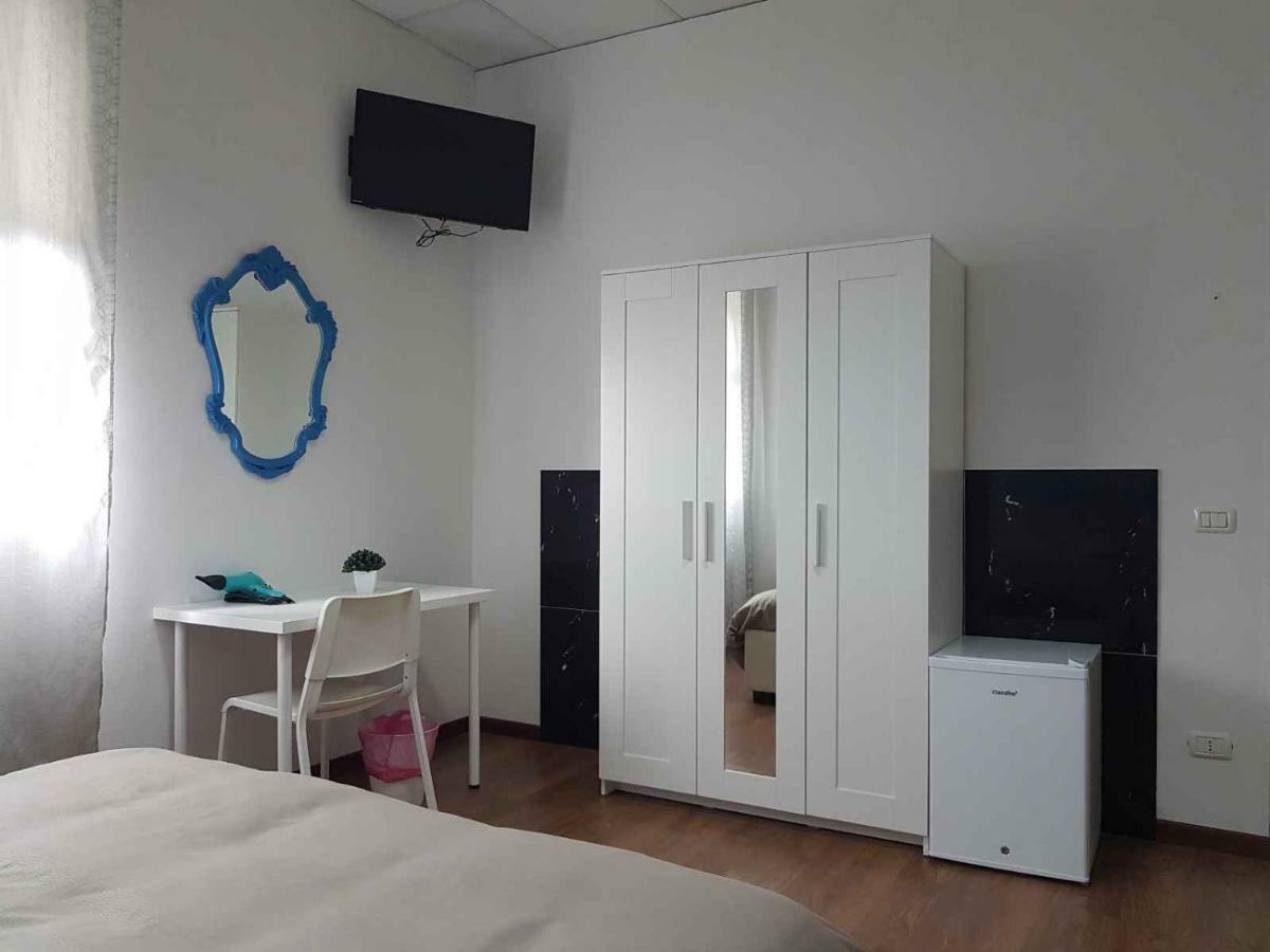 Hotel Piramide Реджо Емилия Екстериор снимка