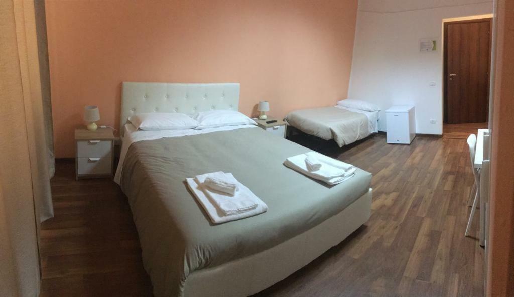 Hotel Piramide Реджо Емилия Екстериор снимка