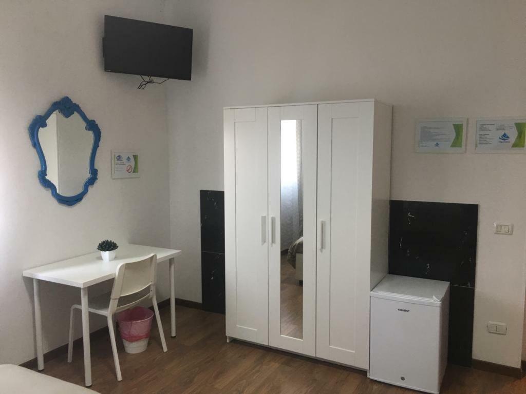 Hotel Piramide Реджо Емилия Екстериор снимка