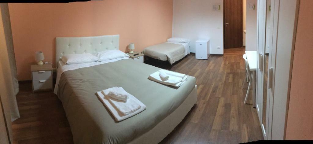 Hotel Piramide Реджо Емилия Екстериор снимка