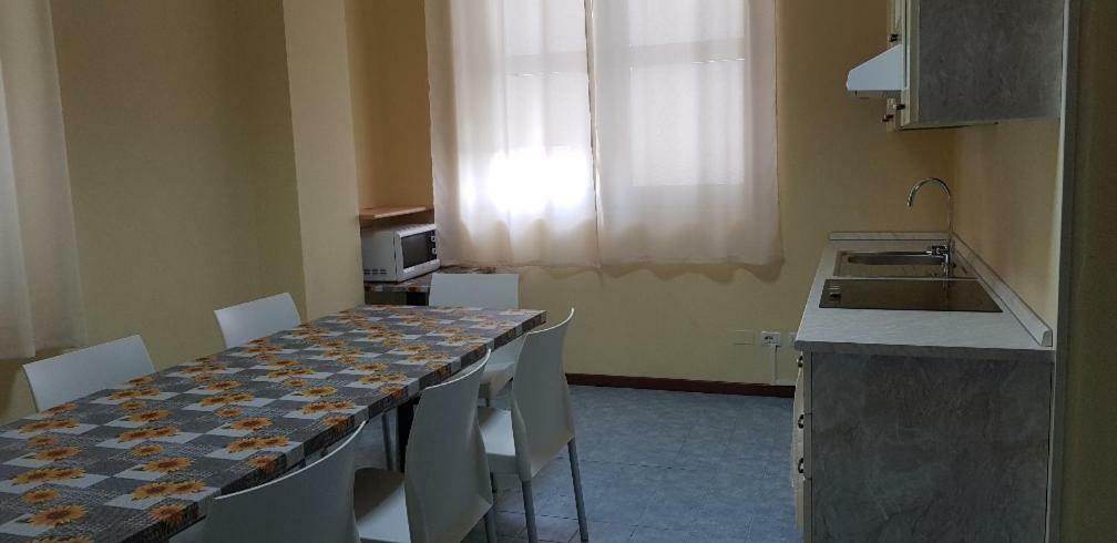 Hotel Piramide Реджо Емилия Екстериор снимка